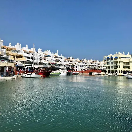 Minerva Sea View Apartament *